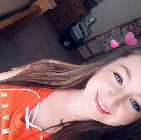 angelanichole98